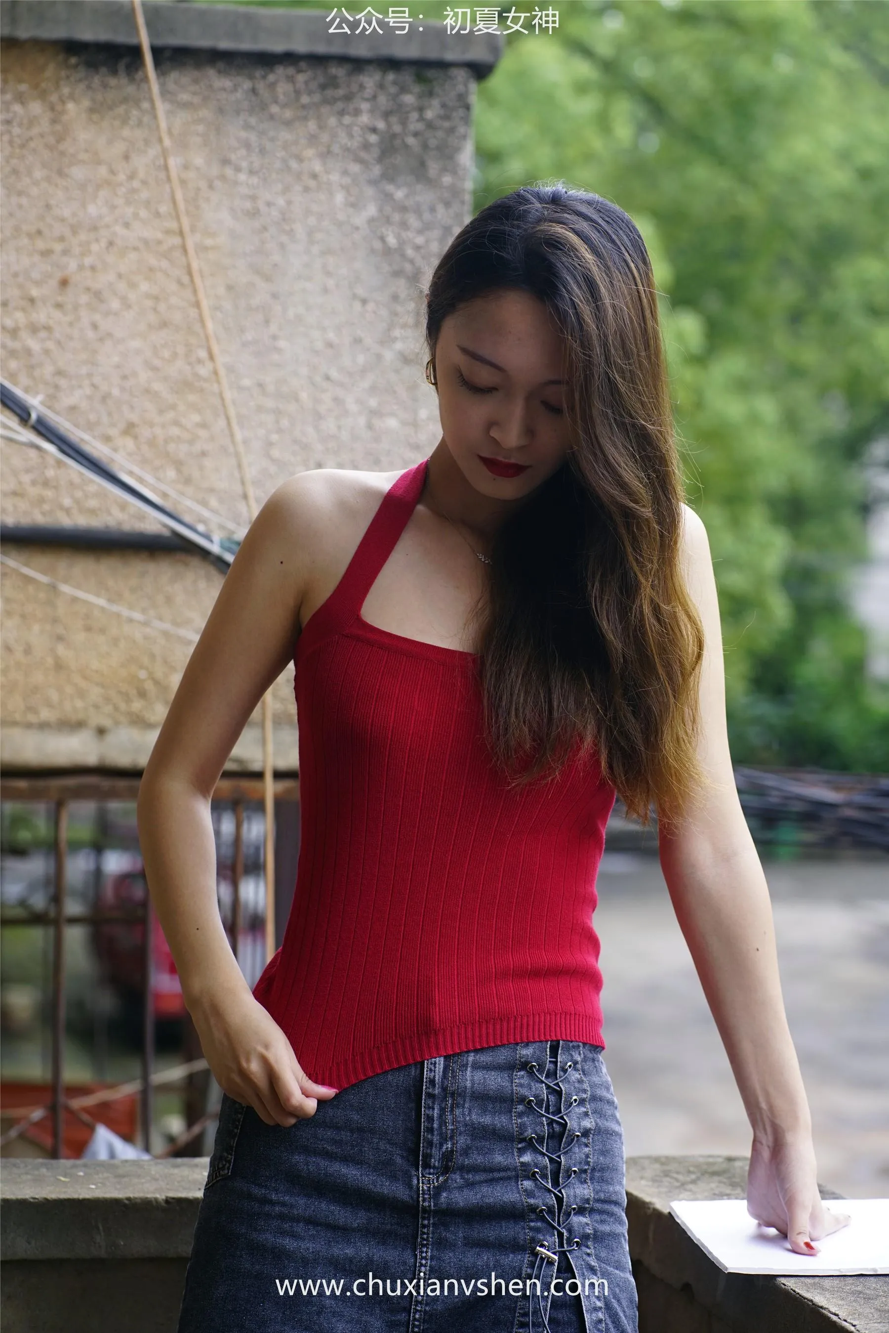 初夏女神 NO.045 依依 复古街头 [130P]插图8